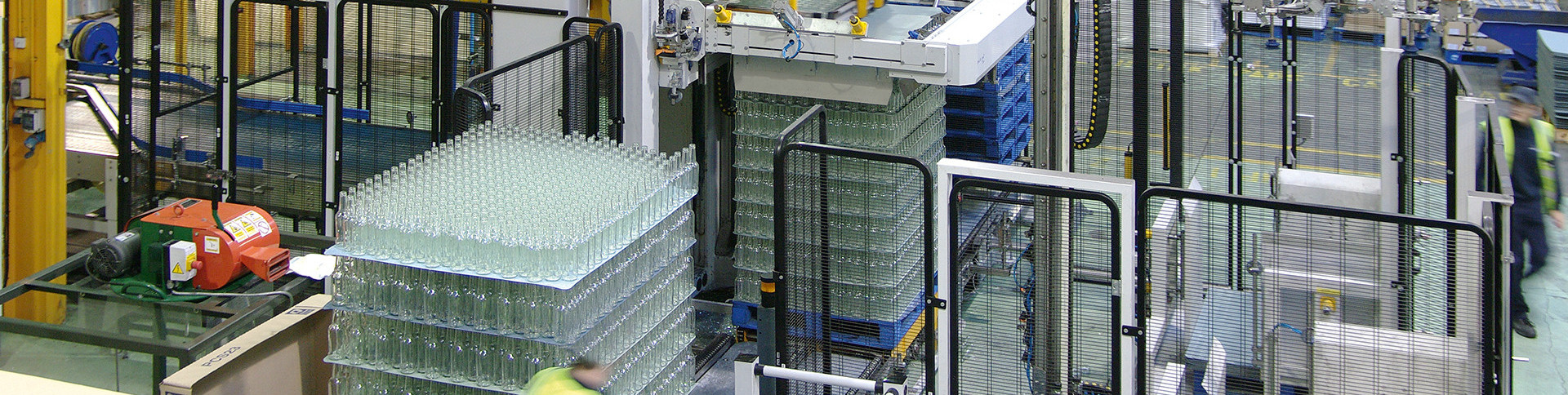Automated High Low Level Depalletizer for Loose Bottles and Cans | Sweepoff A & B