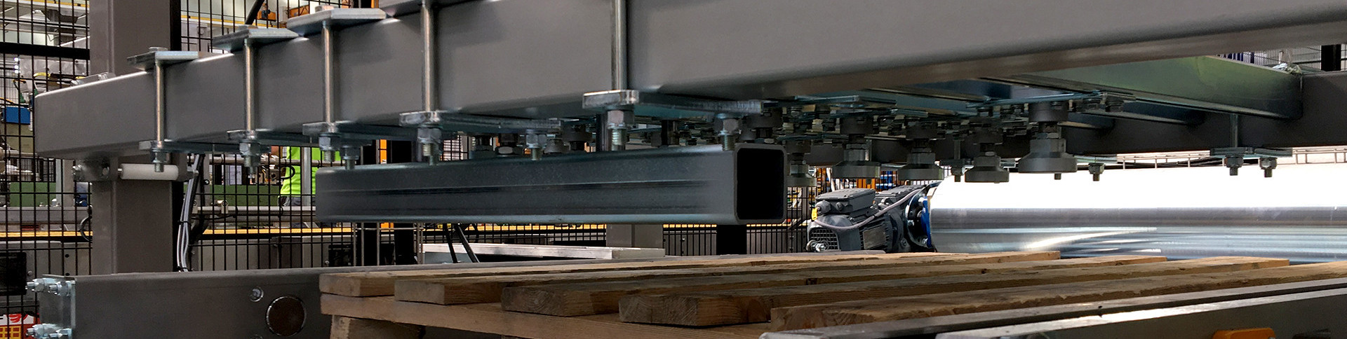 hero_equipment_1920x820_pallet_inspection.jpg